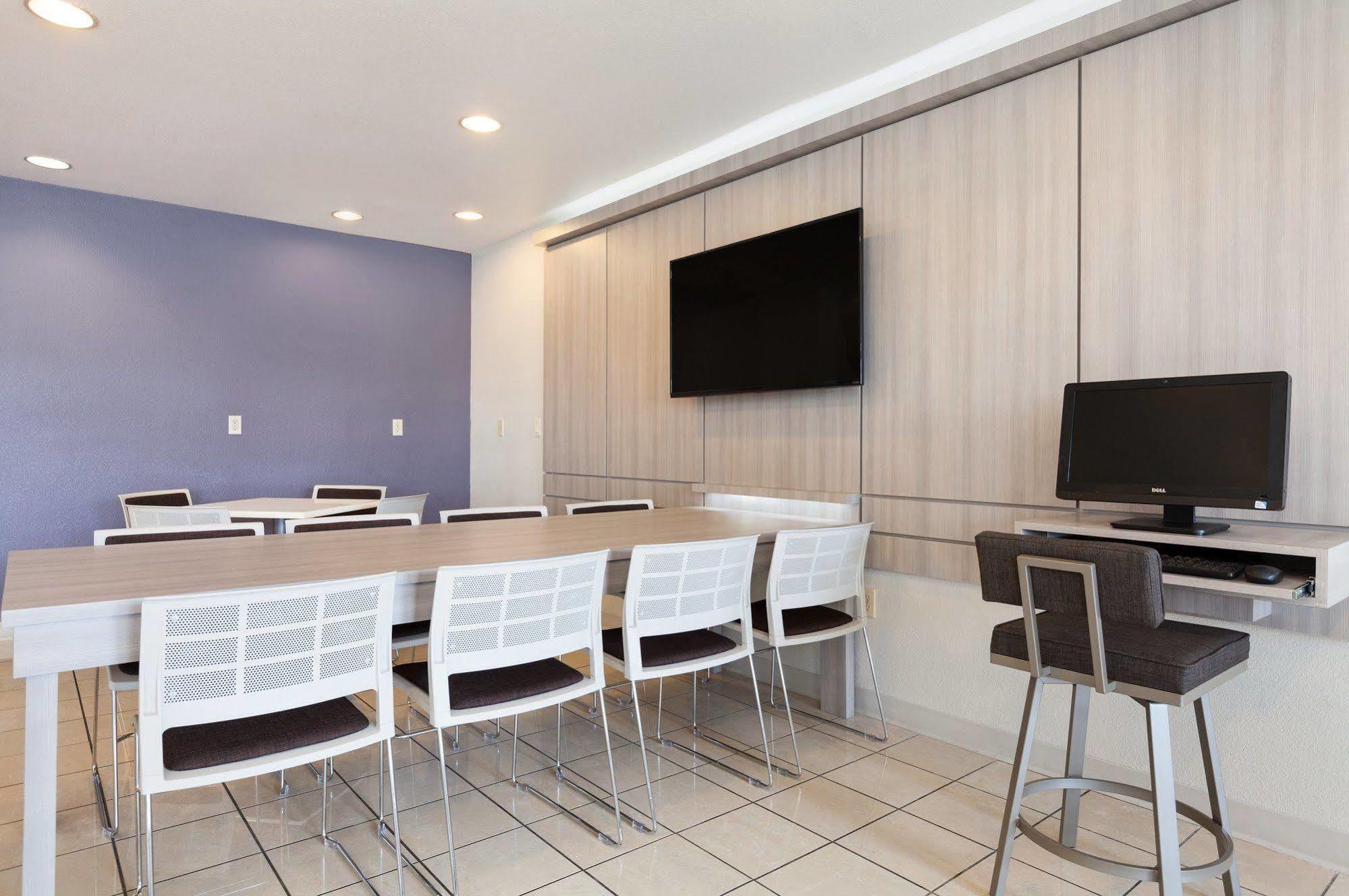Ceres Microtel Inn & Suites Modesto מראה חיצוני תמונה