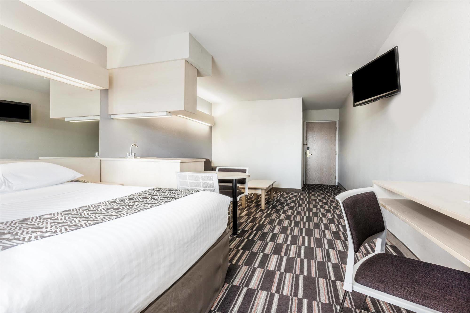 Ceres Microtel Inn & Suites Modesto מראה חיצוני תמונה